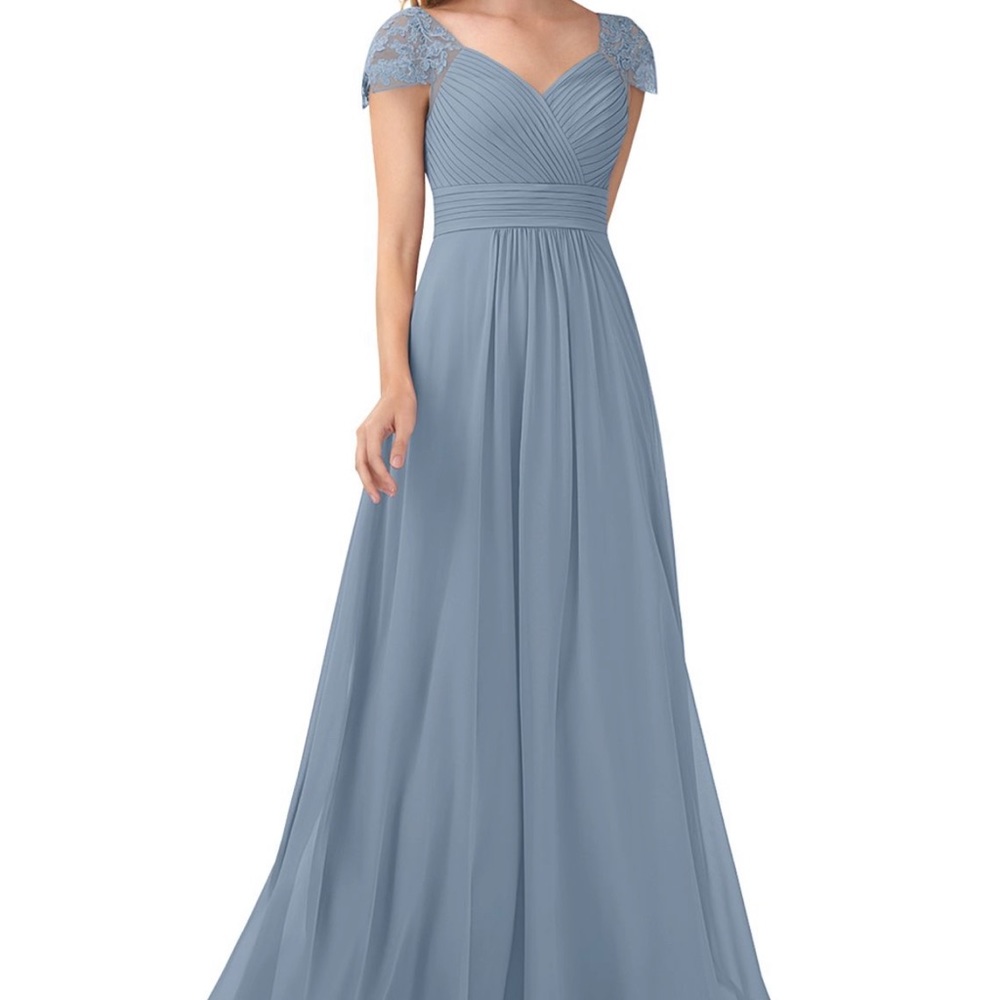 BRAND NEW PROM/BRIDESMAID DRESS (Size14/16)